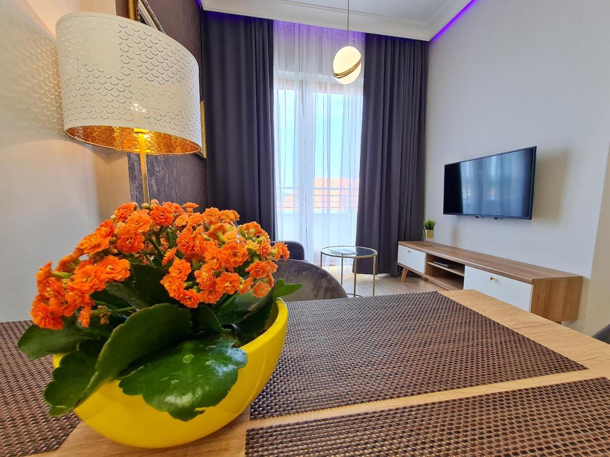 visit baltic - Platan Tower Victoria Apartment Swinoujscie Bagian luar foto
