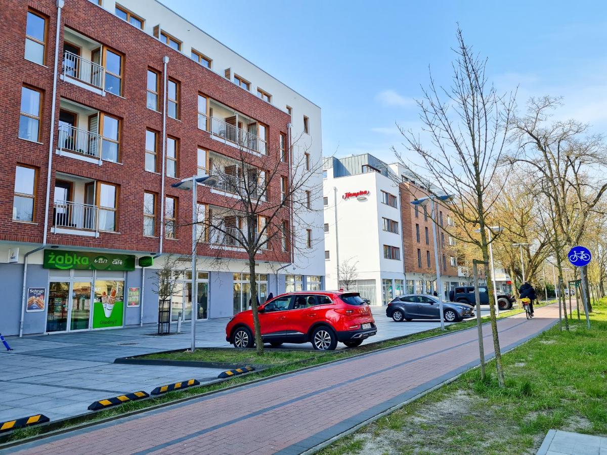 visit baltic - Platan Tower Victoria Apartment Swinoujscie Bagian luar foto